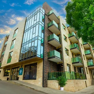 https://brosse-garden.alltbilisihotels.com